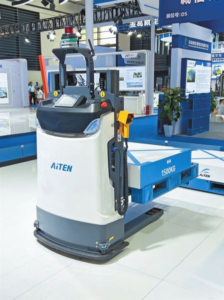 聚物流 連商貿 2024中國鄭州物流博覽會側記